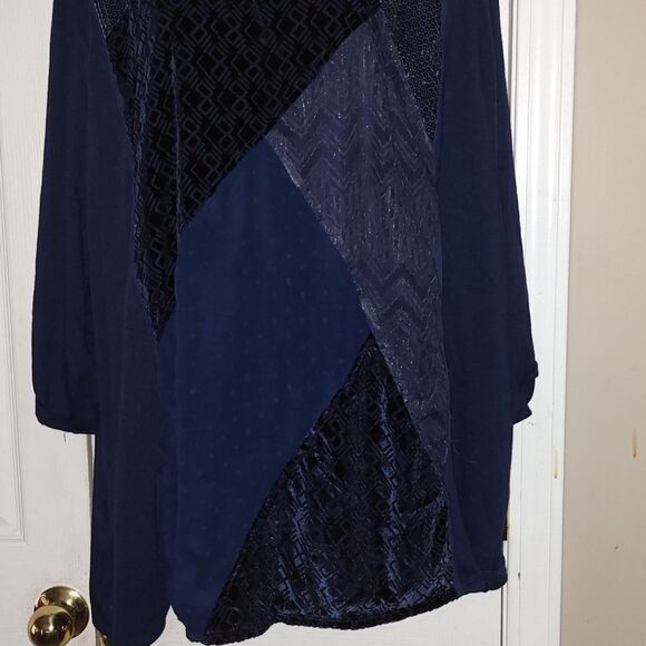 Catherines  navy blue multi texture tunic   Sz 4X - Picture 2 of 6